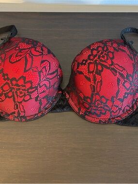 Red Lace Overlay Push-Up Bra with Black Detailing